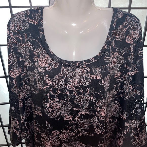 New directions ladies blouse size 2X - Picture 2 of 6